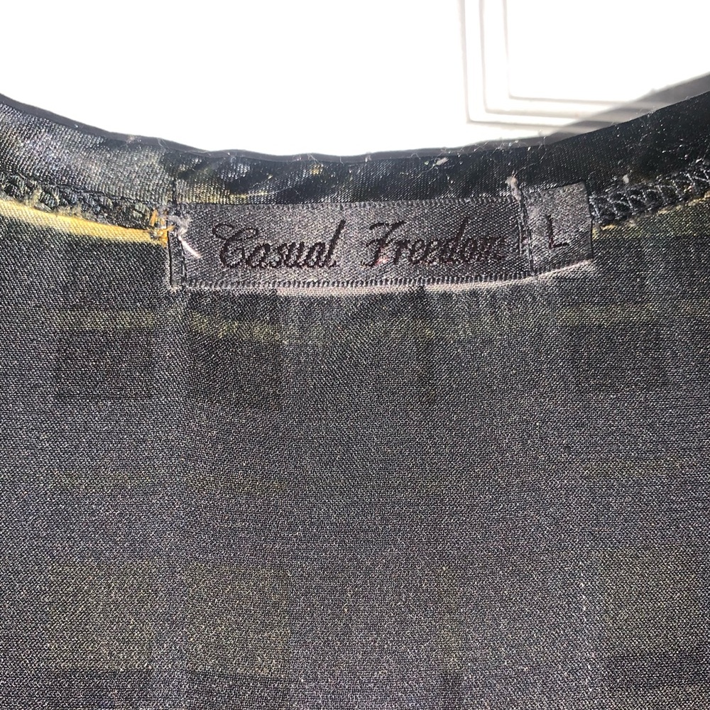 Casual Freedom Tank Top - Picture 2 of 4